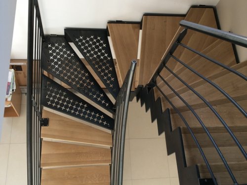 Devis fabrication escalier métallique intérieur Biarritz