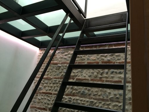﻿Escalier métal design Blagnac