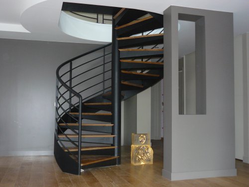 Fabrication d’escalier intérieur design Hossegor