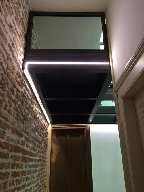 Rochelle acier avec platelage dalles de verre et tôles, incrustation de leds