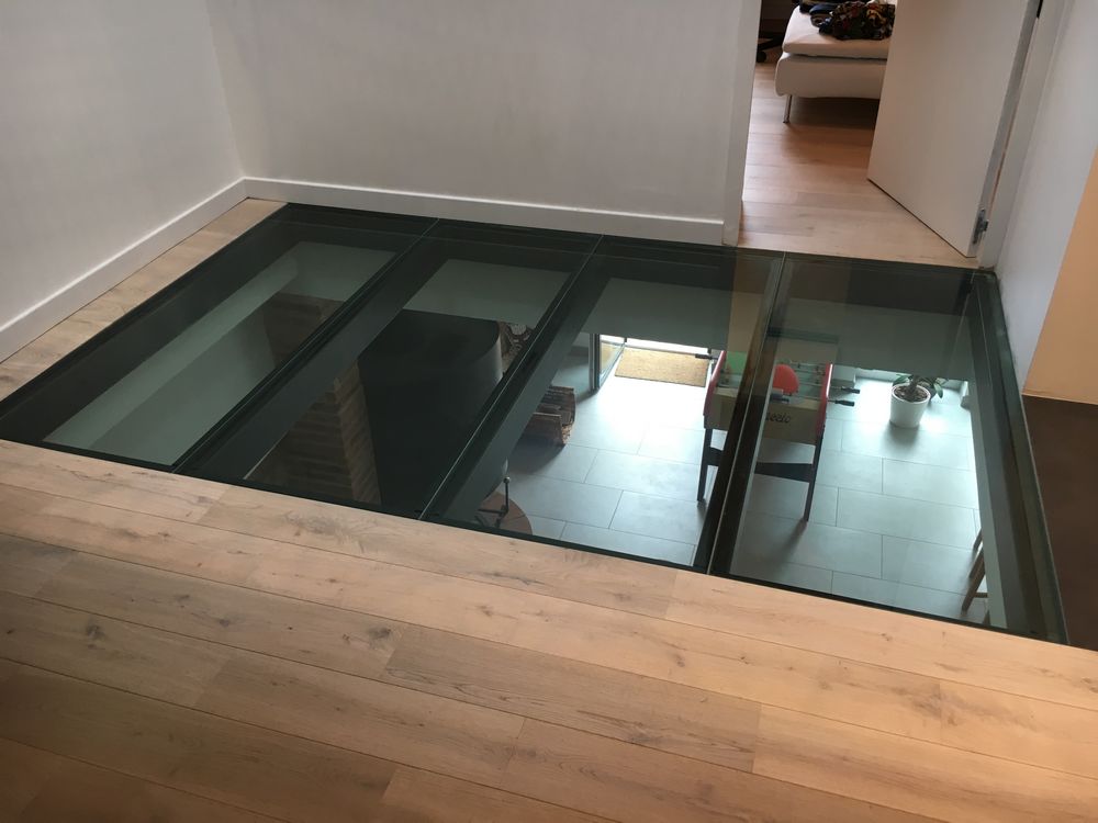 Fourniture et pose plancher en verre entre deux étages Contigiani — free download